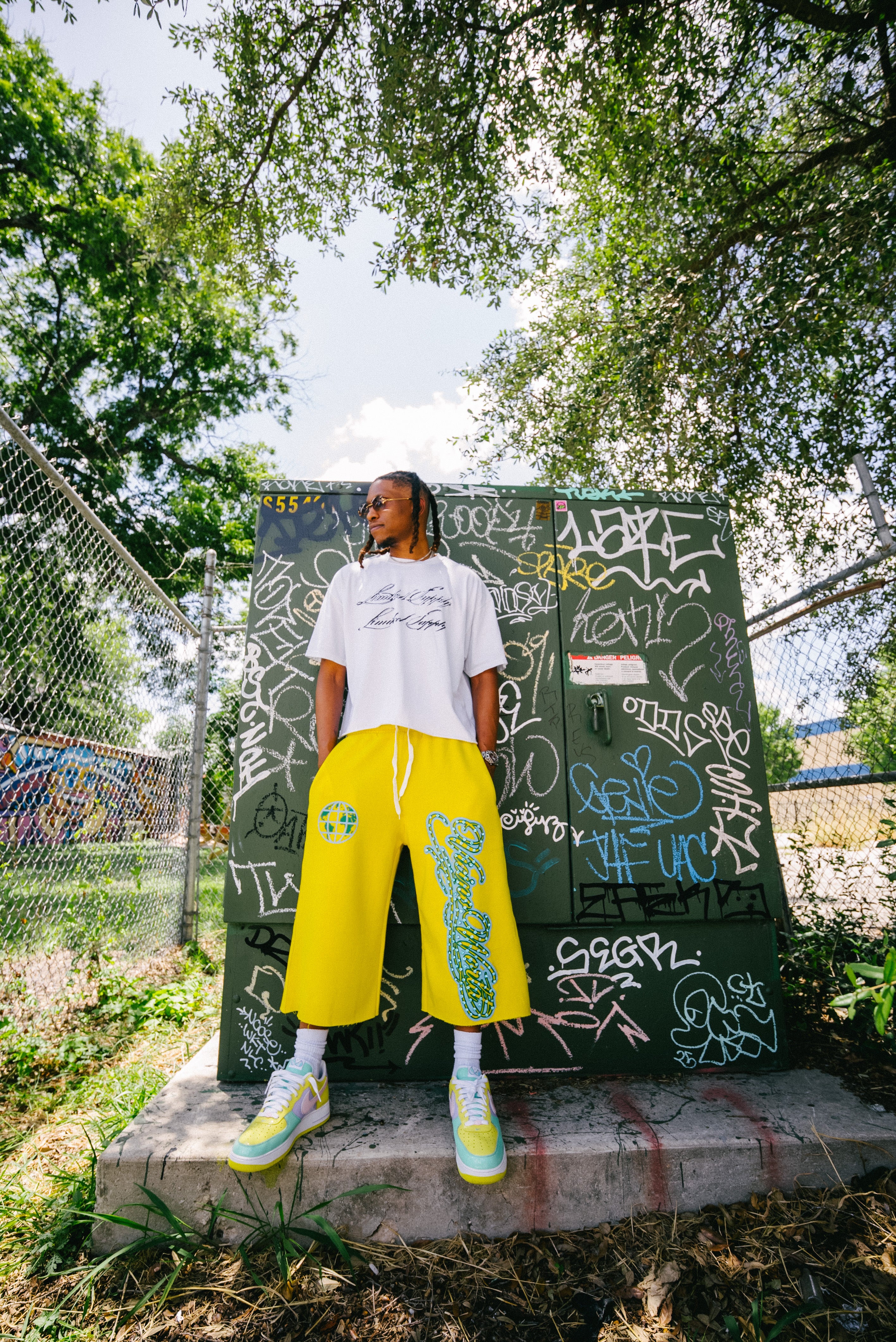 3/4 BIG DIAMOND SHORTS ( YELLOW )